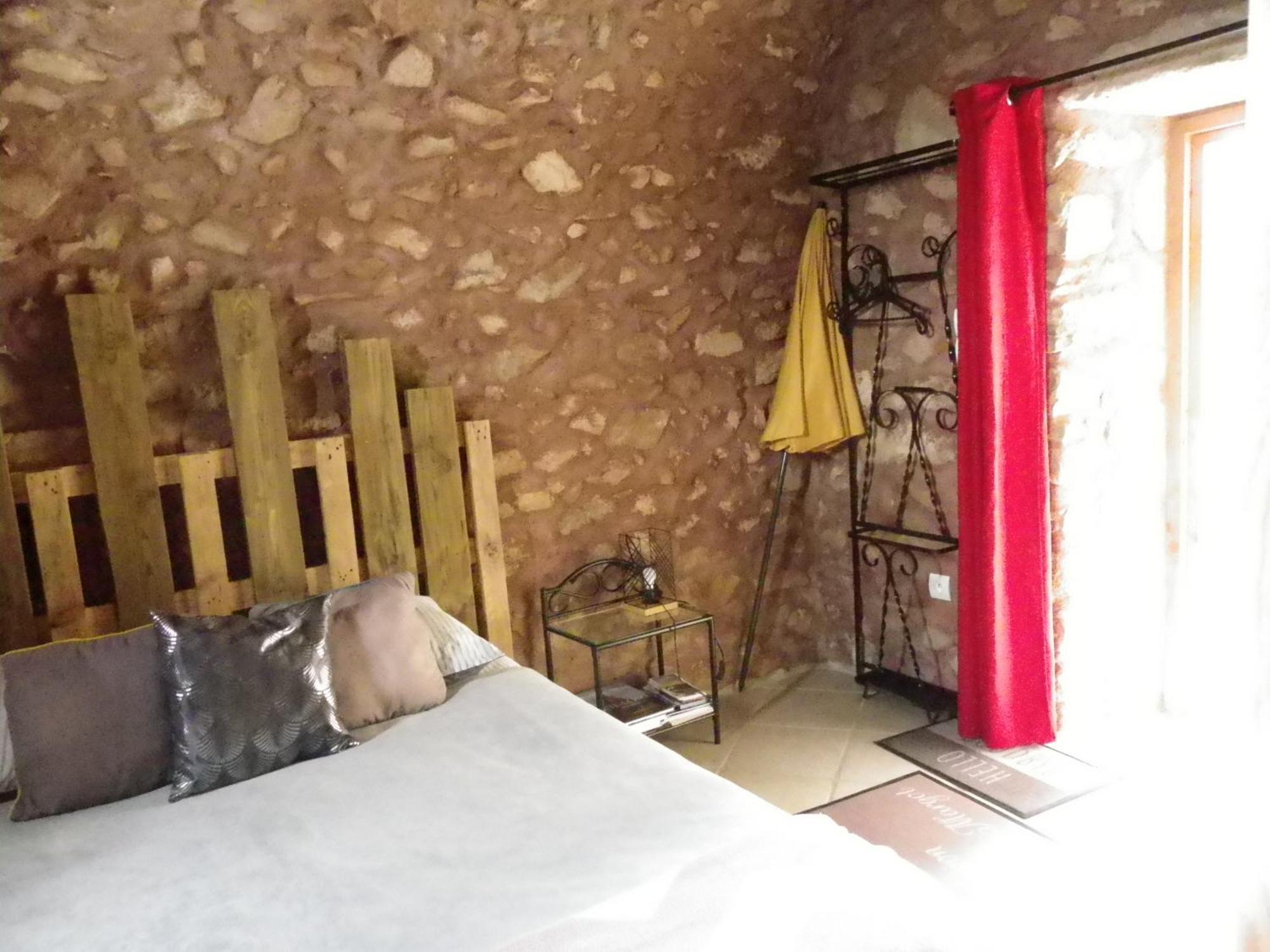 Bed and Breakfast le Donjon de la Reine Margot Beaumont  Exterior foto